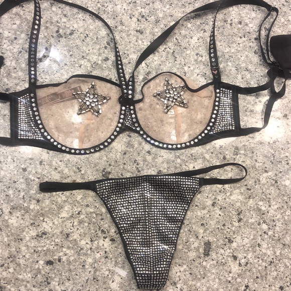 Victoria’s Secret fashion show Set - Picture 4 of 5